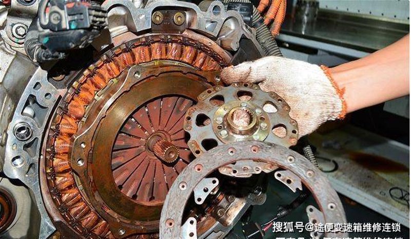 挖掘机遇到故障时,如何快速找到原因并进行修复?今天,我们将通过一篇实战攻略,带你了解挖掘机维修资料大全的关键内容。